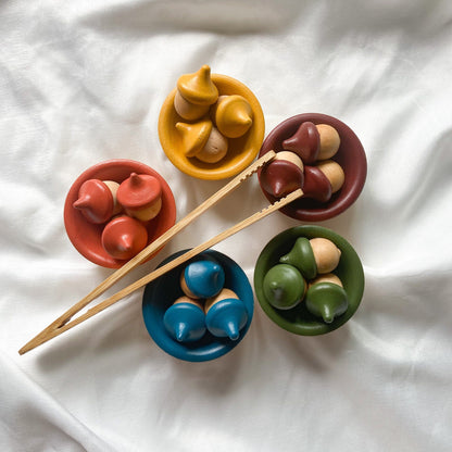 earth tones acorn set with tongs